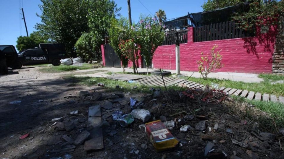 Fiesta trágica en City Bell: dos jóvenes de 22 y 24 murieron apuñalados y acusan a una chica embarazada.
