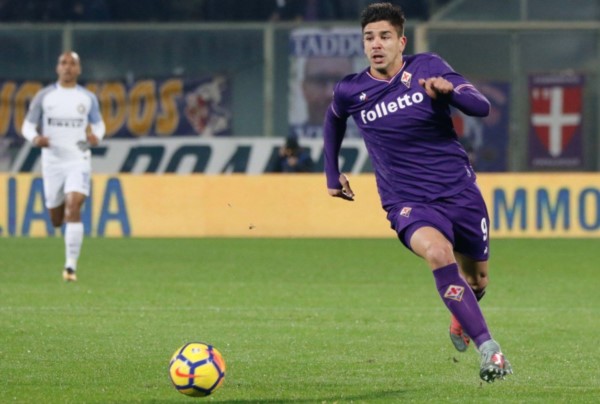 En tiempo cumplido, "Gio" Simeone le dio la igualdad a Fiorentina ante Inter.
