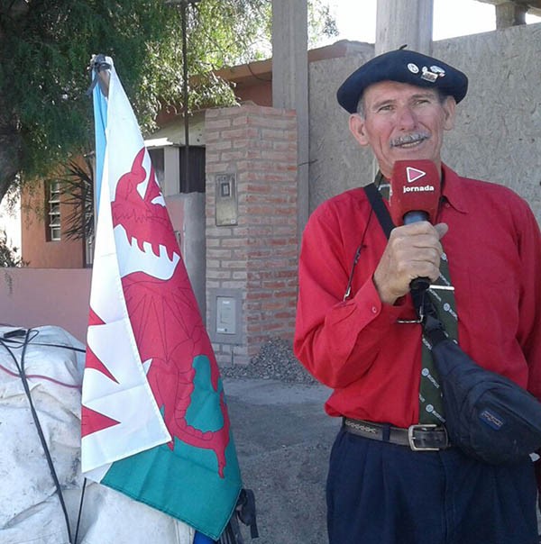 Martín Echegaray Davies es descendiente de los primeros galeses y busca unir Ushuaia y Alaska.