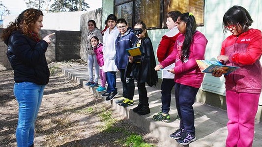 El lugar se denomina Jardín Ecolector y fue construido con materiales de reuso con colaboración del municipio.