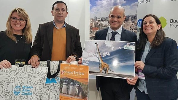 Promoción. Una postal de la agenda del intendente en la gran ciudad.