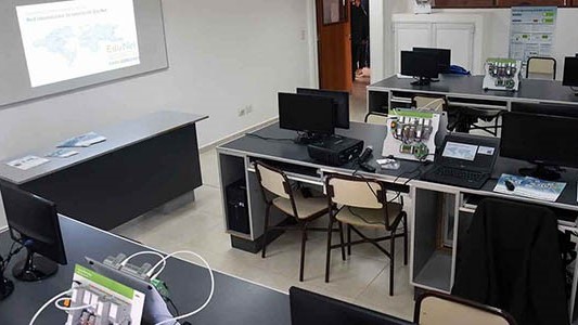 Edunet permite que los alumnos puedan capacitarse con herramientas que utilizan las industrias.