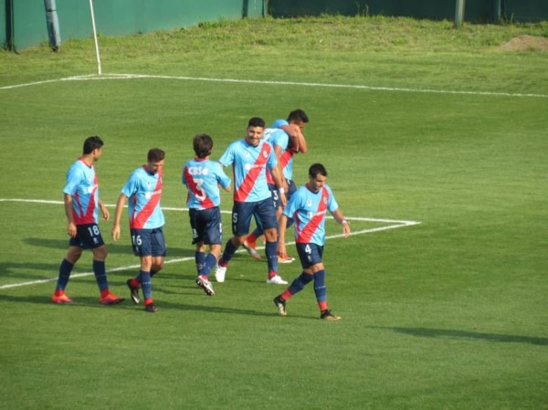 Arsenal se hizo fuerte en Sarandí y goleó a Mitre.