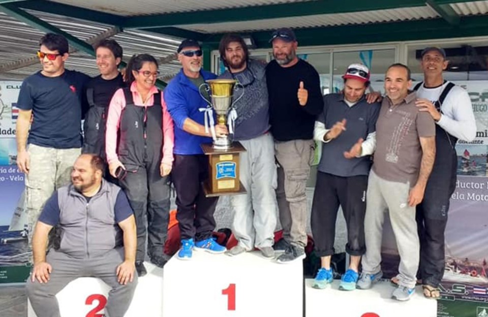 El velero Marabunta se llevó el primer puesto de la Copa Challenger por el 63° Aniversario de la institución.
