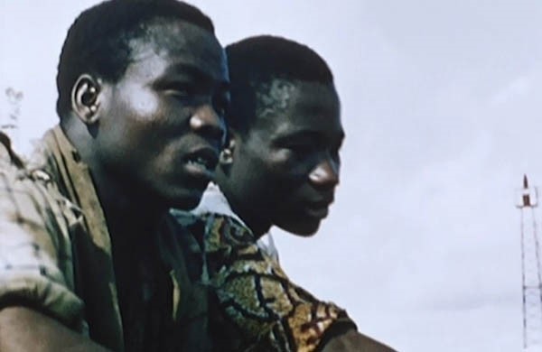 Escena de Moi, un noir, de Jean Rouch, filmada en 1958.