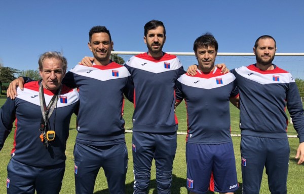 Echeverría formó parte de la defensa de aquel equipo que se salvó del descenso con una campaña excepcional en 11/12 con Arruabarrena como DT.