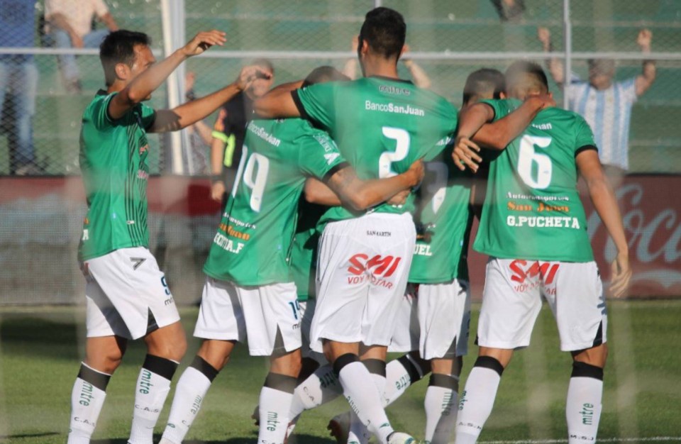 San Martín se hizo fuerte en San Juan y venció a Vélez