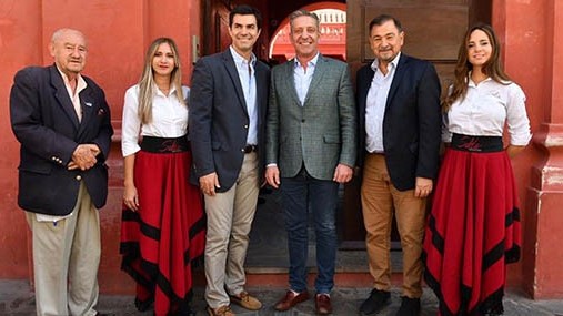 Arcioni junto al gobernador salteño firmaron convenios de cooperación entre las provincias y reforzaron la serie de encuentros políticos que vienen manteniendo.