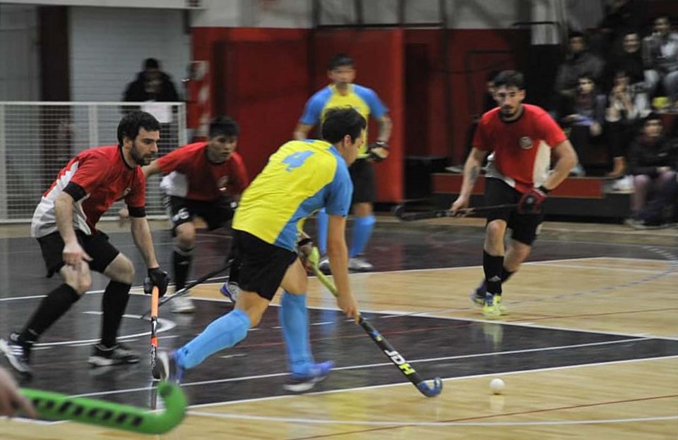 El seleccionado de la Asociación de hockey del Valle del Chubut de caballeros sumó experiencia en pista.