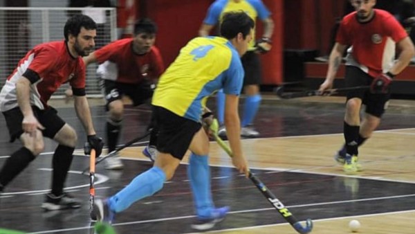 El seleccionado de la Asociación de hockey del Valle del Chubut de caballeros sumó experiencia en pista.