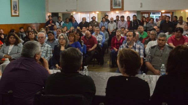 En Rawson finalmente se dio el encuentro de los dirigentes con los integrantes de la Mesa del partido.