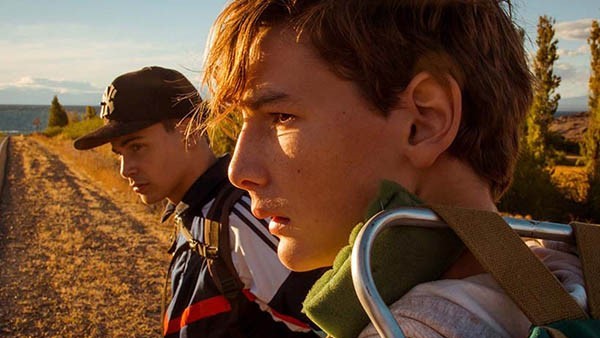 Ángelo Mutti Spinetta y Lautaro Rodríguez protagonizan el film.