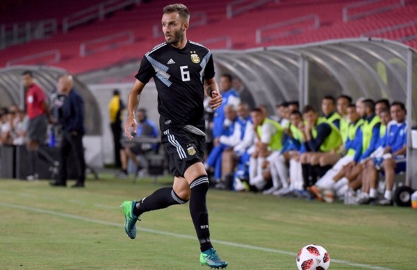 Más problemas para Scaloni: a las bajas de Otamendi, Salvio y Zaracho se suma la lesión de Germán Pezzella.