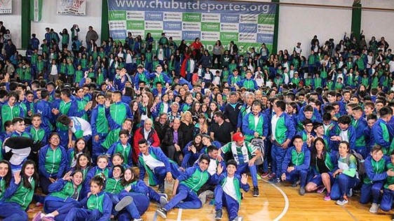 La Fundación Banco del Chubut entregó indumentaria a participantes de los Evita y ahora de la Araucanía.