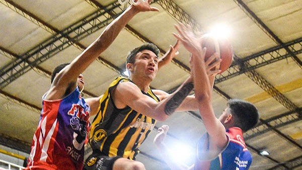 Deportivo Madryn venció a Ferro en los dos partidos de fase regular.