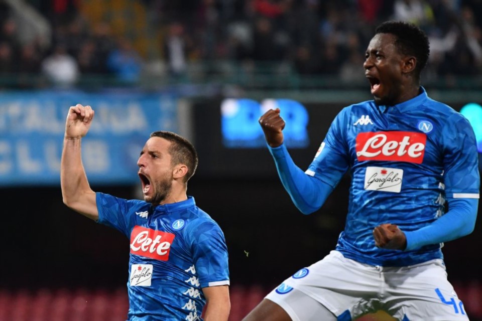 Con triplete de Mertens, Nápoli vapuleó 5-1 al Empoli.