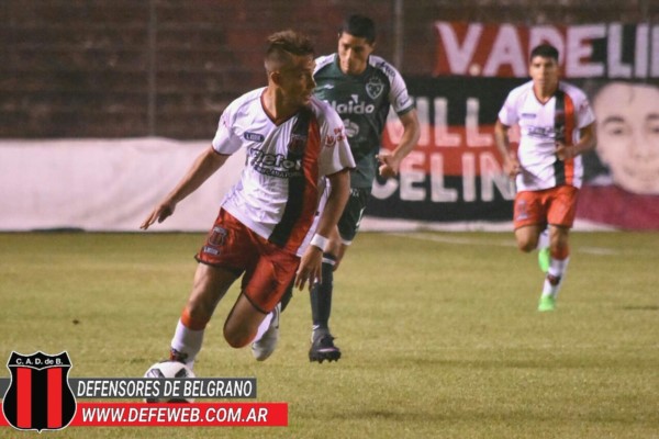 El "Dragón" fue algo más en todo el partido, pero no pudo romper el 0 ante uno de los animadores del torneo.