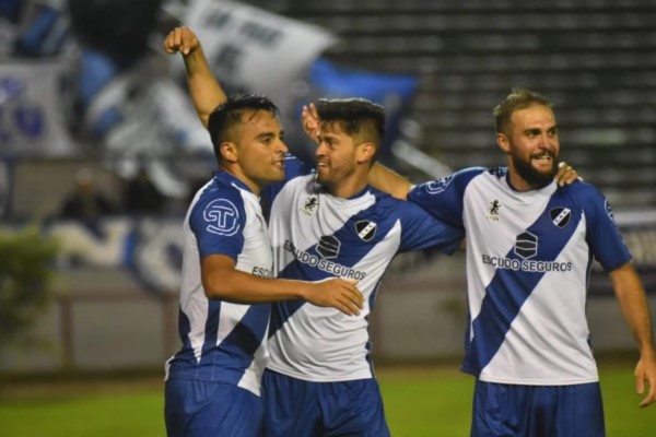 Dominador en el juego y el marcador casi desde el inicio, Alvarado mostró credenciales sólidas con vistas a su futuro en el Federal A. (Foto: Juan Miguel Alvarez).