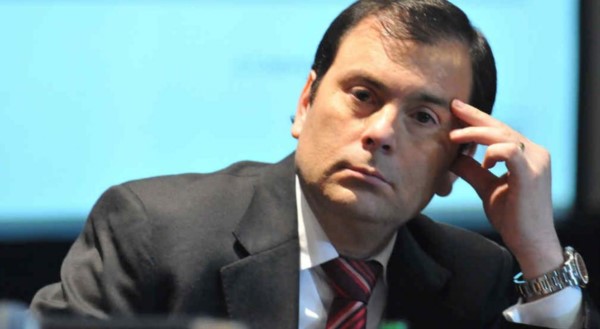 Zamora resolvió otorgar un aumento salarial del 40 por ciento y el pago de un bono de fin de año de 10.000 pesos en dos partes a los trabajadores de la administración pública provincial.