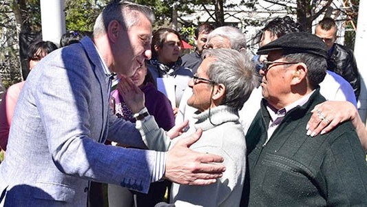 La actividad del gobernador en Sarmiento en el Hogar de Ancianos, que contiene a 20 adultos mayores.
