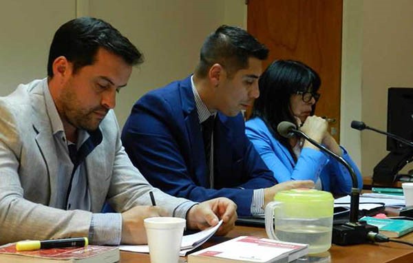 Los fiscales Silvana Salazar y José Bugueño en pleno proceso de investigación en un caso que conmociona.