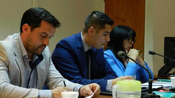 Los fiscales Silvana Salazar y José Bugueño en pleno proceso de investigación en un caso que conmociona.