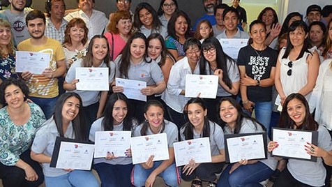 Los egresados. Fueron 17 alumnos quienes recibieron su certificación.