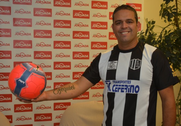Cristian Spíndola es lateral por izquierda en Ever Ready. Si no hay imponderables, asumirá como secretario de Trabajo de la Provincia del Chubut.