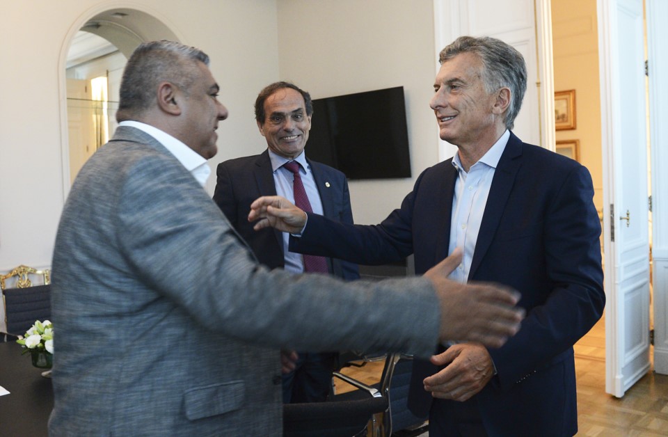 Macri y "Chiqui" Tapia se reunieron hoy en la Casa Rosada.
