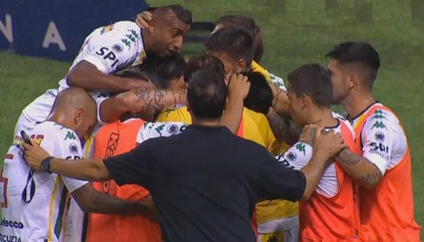 on gol de Alan Alegre, Aldosivi venció 1-0 a Mitre en el Minella.