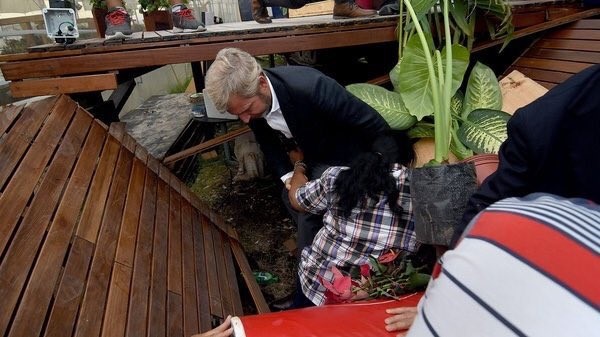 Se desplomó el escenario en la presentación del restaurante de Margarita Barrientos. El ministro Rogelio Frigerio estaba en el lugar.