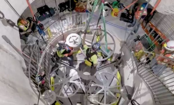 El director de Amazon construirá un reloj subterráneo que medirá el tiempo durante diez milenios.