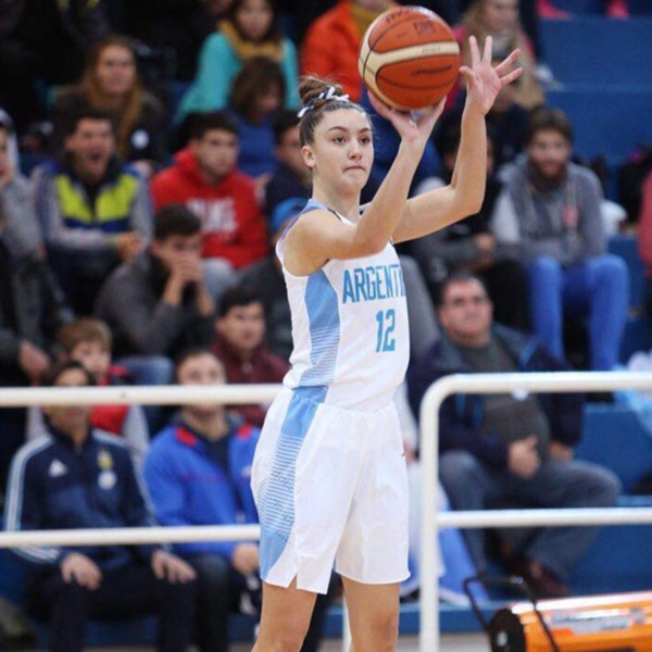 Martina Torres, de Trelew, busca su lugar en la nómina para el Mundial.