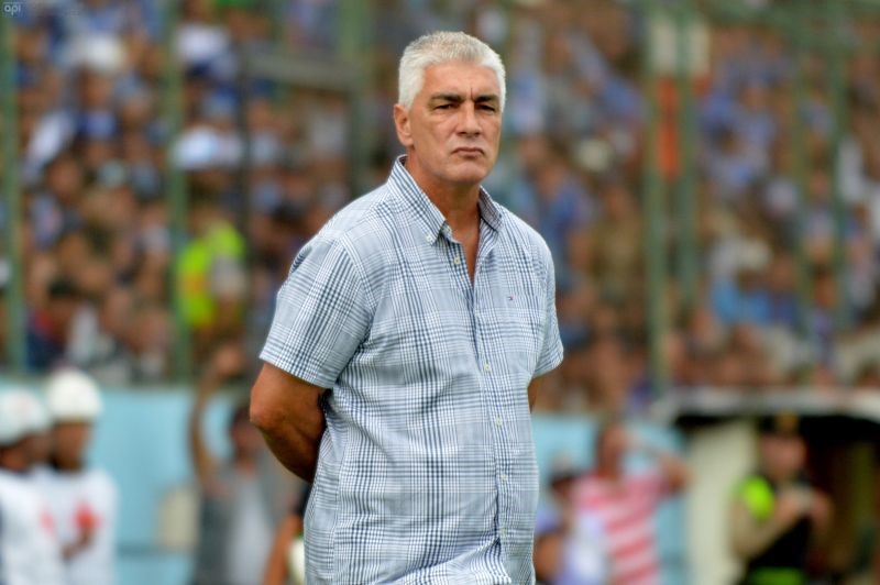 Omar De Felippe es el nuevo entrenador de Newell's.