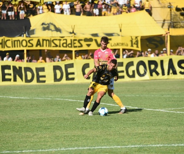 Boca Unidos se llevó una enorme victoria de Jáuregui.