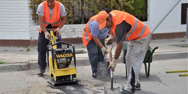 Desde el municipio ya lanzaron la segunda etapa del plan intensivo para reparar las calles de la ciudad.