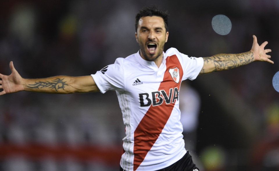 Scocco: ""Yo soy hincha de Newell's, estoy muy agradecido al club, no sé cuando será pero quiero terminar mi carrera allí".