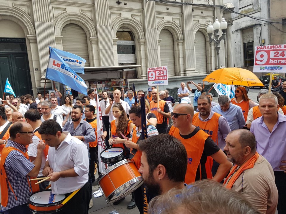 Arrancó el paro bancario nacional en rechazo a la oferta paritaria.