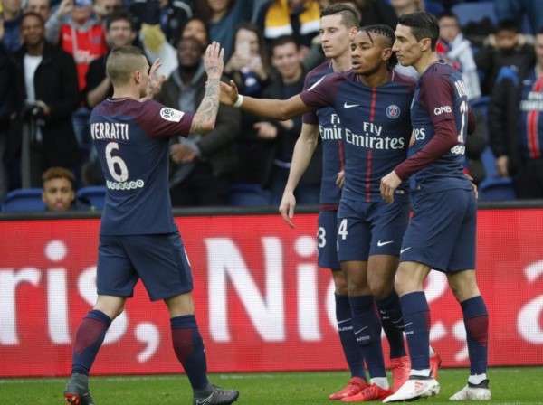 PSG aplastó a Metz 5-0 con goles de Meunier-Nkunku 2-Mbappé-Thiago Silva. Le lleva 14 puntos de ventaja a Monaco en la Ligue 1. 