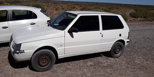 Precario. Un Fiat Uno de la Brigada de Investigaciones, que hizo mucho teniendo en cuenta sus recursos.
