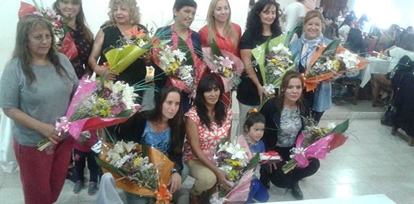 Todas las mujeres galardonadas por su contribución a la sociedad desde sus humildes y laboriosas  tareas diarias.
