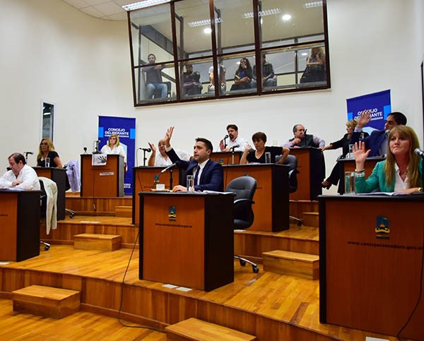 Por mayoría los concejales le autorizaron a Linares emitir el bono.