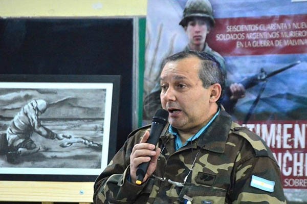 El ex combatiente y escritor, Juan Carlos Recheni , impulsor de la actividad relativa a la gesta del Malvinas.