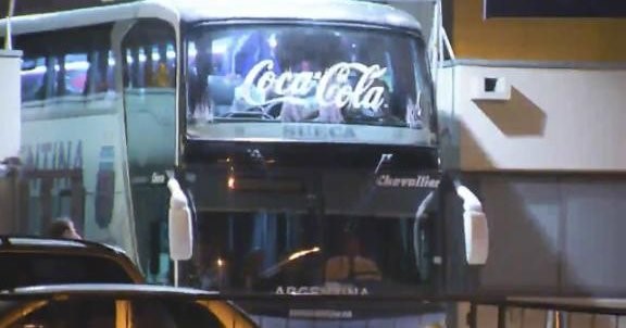 Llegaron al Ezeiza Jorge Sampaoli con su ayudante y los jugadores del ámbito local.