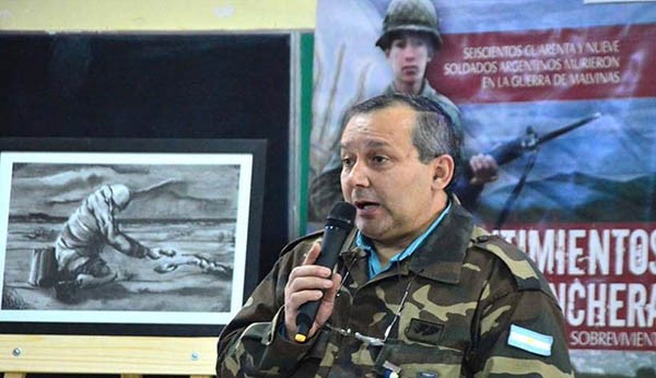 Juan Recheni presentará una Muestra fotográfica sobre Malvinas.