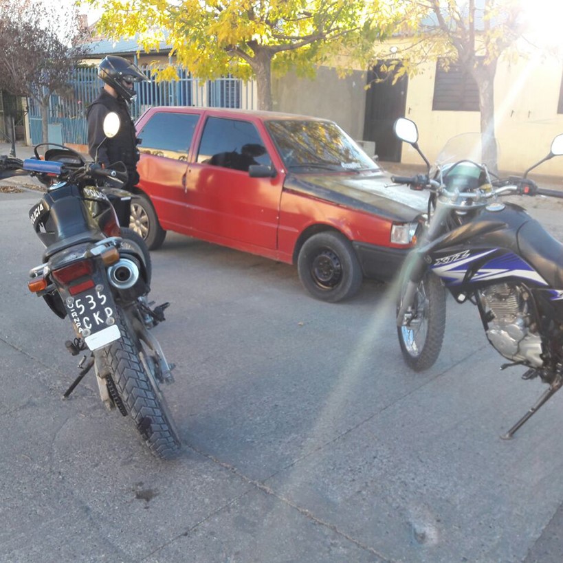 Motos de la Unidad Regional en pleno procedimiento callejero.