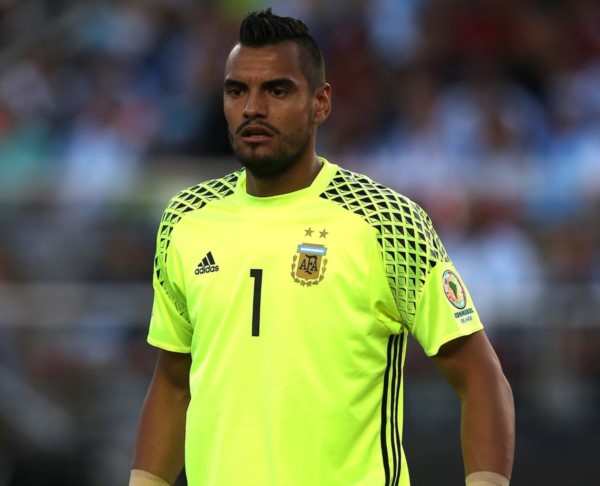 Maradona respaldó a Sergio Romero en el arco de la Selección.