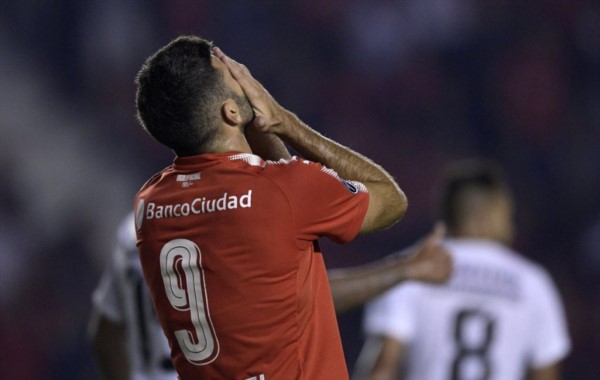 Con esta derrota, el "Rojo" tendrá que ir a ganar a Brasil y Colombia.