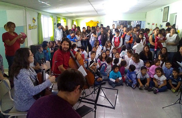 Los Amigos de la Orquesta del INTA siguen con su tarea de incluir y conectar a jóvenes a través de la música.