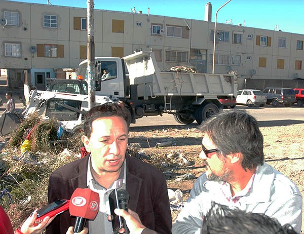 Maderna pidió colaboración a los vecinos.